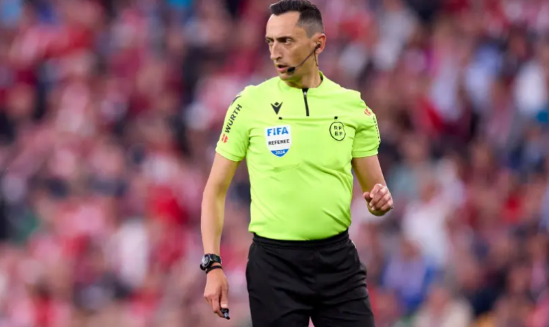 西媒介绍国家德比裁判马丁内斯:此前四次执法皇马vs巴萨 两队各取两胜