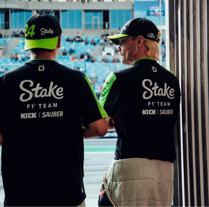 🎤媒体人怒批周冠宇:给了3年机会还没有证明自己 当围场其他车手不知道他的实力