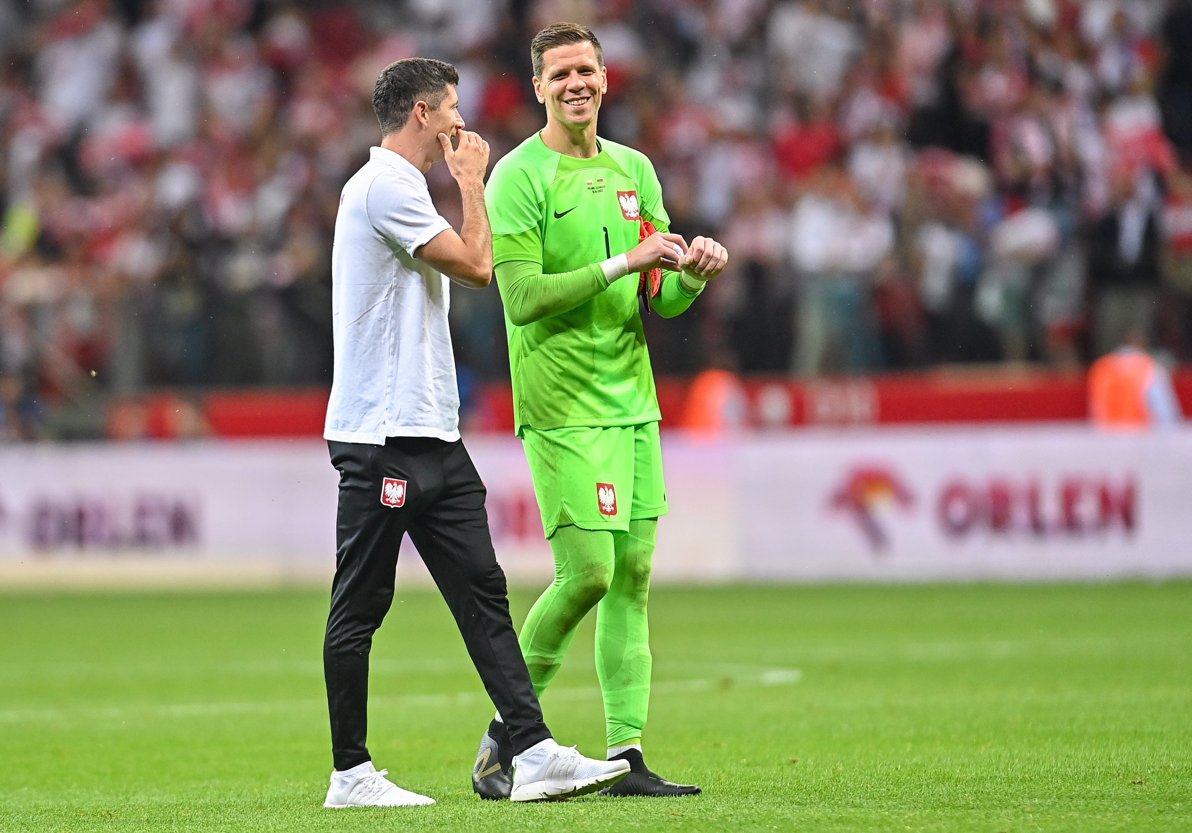 早报:曼联决定留任滕哈赫