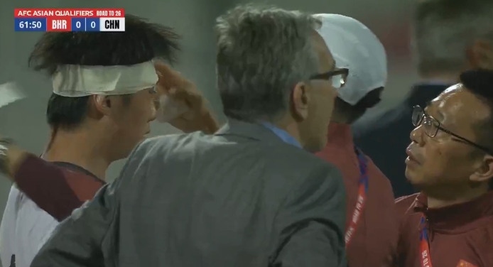 跟队记者:申花5名球员全部登场,虽有亚冠但为国家荣誉拼到最后